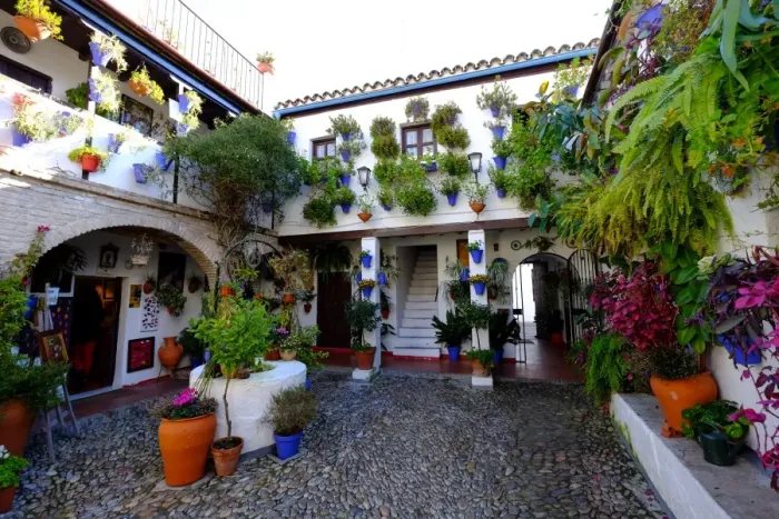 Framed Print : Courtyard of Casa Patio, Cordoba, Andalucia, Spain, Europe Framed Print : Courtyard of Casa Patio, Cordoba, Andalucia, Spain, Europe