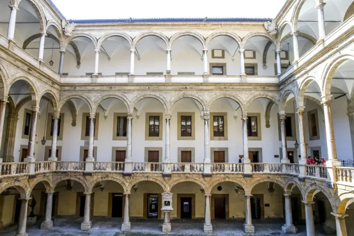 Framed Print : Courtyard of the Palazzo dei Normanni (Palace of the Normans) (Royal Palace), Palermo Framed Print : Courtyard of the Palazzo dei Normanni (Palace of the Normans) (Royal Palace), Palermo