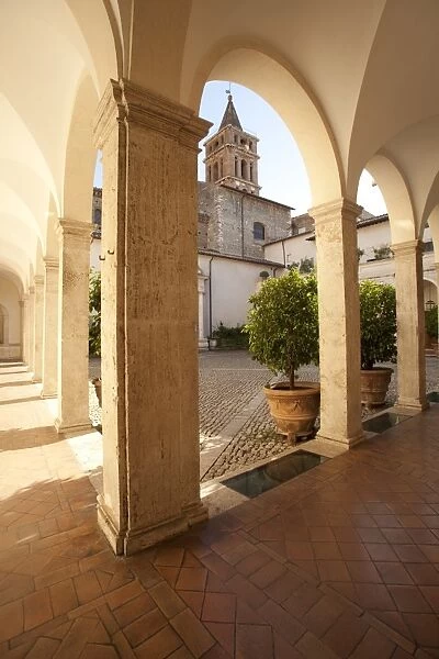 Courtyard, Villa d Este, UNESCO World Heritage Site, Tivoli, Lazio, Italy, Europe