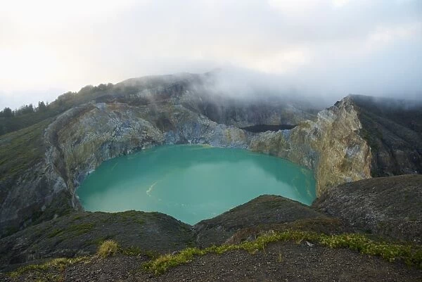 Crater of Kelimutu Volcano, 1640m, Flores Island, Indonesia, Southeast Asia, Asia