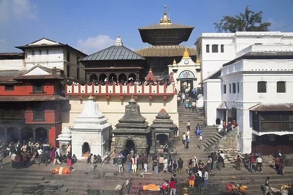 Cremation ceremony on banks of Bagmati River at Shivaratri festival