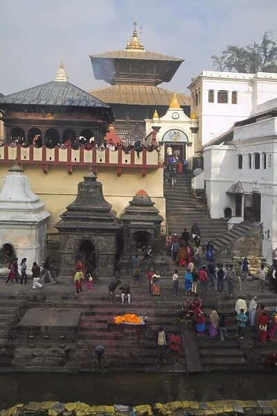 Cremation ceremony on banks of Bagmati River during Shivaratri festival