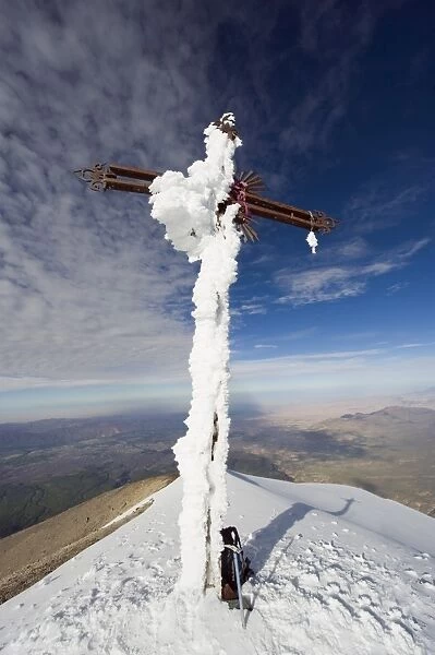 Cross on summit of El Misti volcano, 5822m, Arequipa, Peru, South America