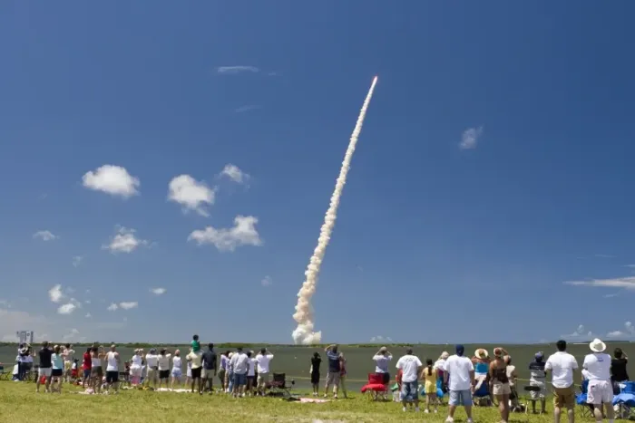 Framed Print : Crowds watch launch of Space Shuttle Discovery, July 4th 2006, from NASA Causeway, Cape Canaveral, Florida, United States of America, North America Framed Print : Crowds watch launch of Space Shuttle Discovery, July 4th 2006, from NASA Causeway, Cape Canaveral, Florida, United States of America, North America
