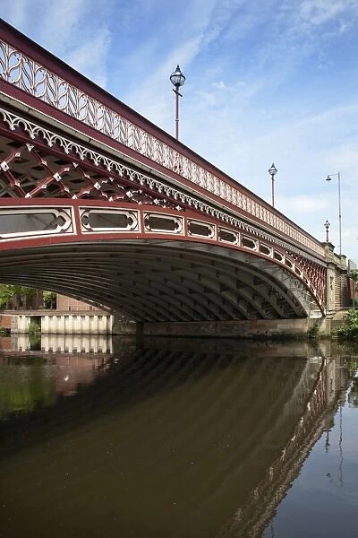 Crown Point Bridge over the River Aire, Leeds, West Yorkshire, Yorkshire, England, United Kingdom, Europe