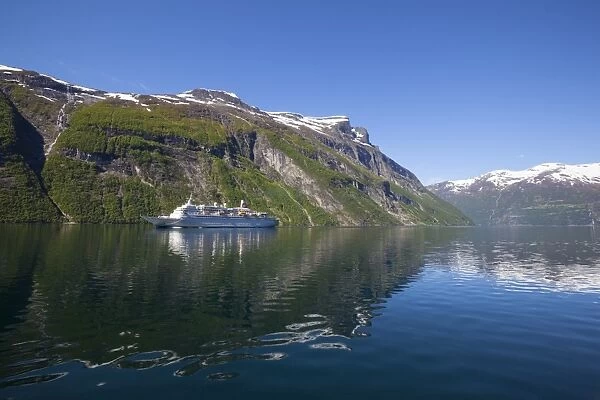 Cruise Boat on Fjord, Geiranger, Geiranger Fjord, UNESCO World Heritage Site, More og Romsdal, Norway, Scandinavia, Europe