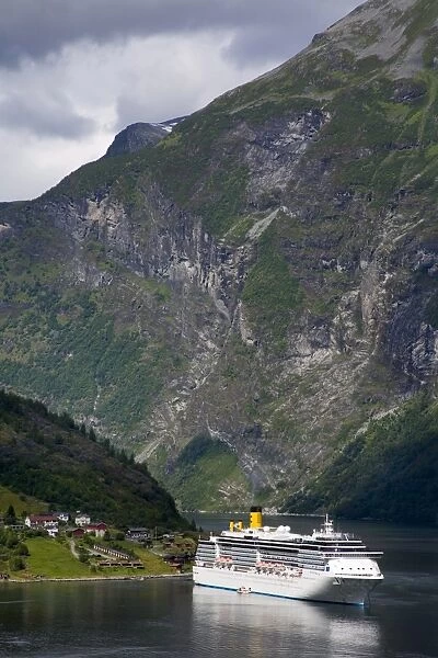 Cruise ship in Geirangerfjord, Northern Fjord Region, Norway, Scandinavia, Europe