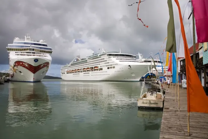 Framed Print : Cruise ships, Heritage Quay, St Framed Print : Cruise ships, Heritage Quay, St