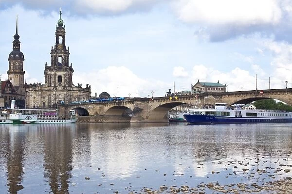 Cruise ships on the River Elbe, Dresden, Saxony, Germany, Europe