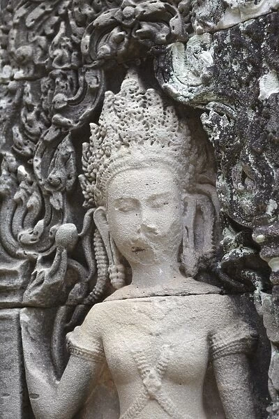 A crumbling carving in stone, Bayon, Angkor, UNESCO World Heritage Site, Siem Reap, Cambodia, Indochina, Southeast Asia, Asia