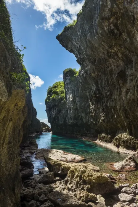 Framed Print : Crystall waters in the Matapa Chasm, Niue, South Pacific, Pacific Framed Print : Crystall waters in the Matapa Chasm, Niue, South Pacific, Pacific