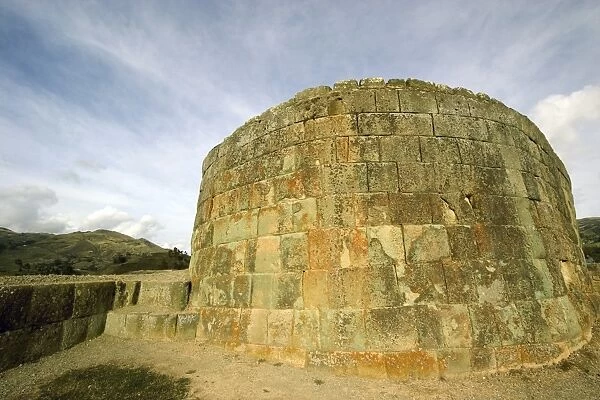 Curved wall showing classic mortar-less stonework in the unique elliptical structure of the Temple of the Sun at the most important Inca site in Ecuador, elevation 3230m, Ingapirca, Canar Province, Southern Highlands, Ecuador