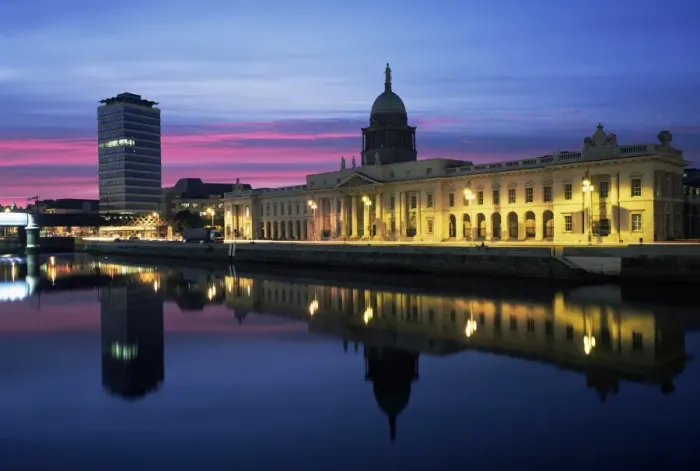 Framed Print : The Custom House, Dublin, Co Framed Print : The Custom House, Dublin, Co
