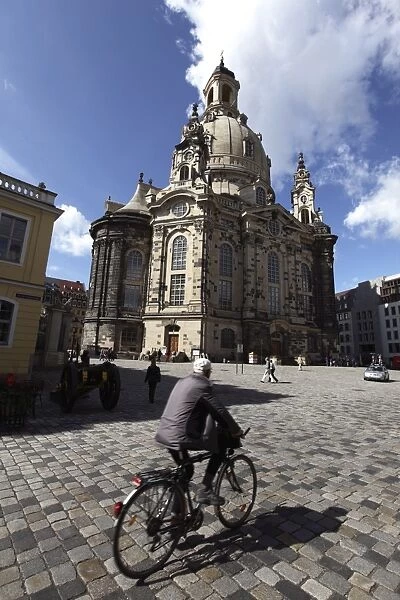 Cyclist, Frauenkirche (Church of Our Lady), Dresden, Saxony, Germany, Europe
