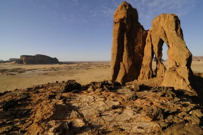 Framed Print : D Anoa natural arch, Sahara desert, Ennedi, Chad, Africa