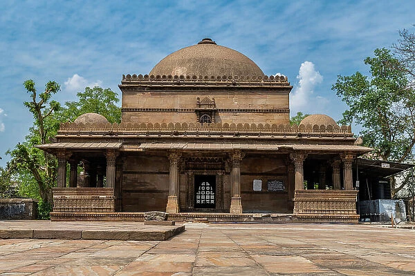 Dai Halima Sultani Mosque, Ahmedabad, Gujarat, India, Asia