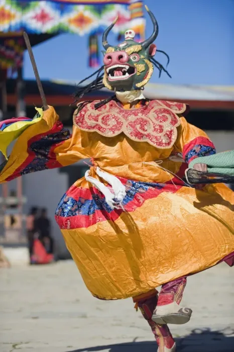 Framed Print : Dancers in costume at Tsechu (festival), Gangtey Gompa (Monastery), Phobjikha Valley