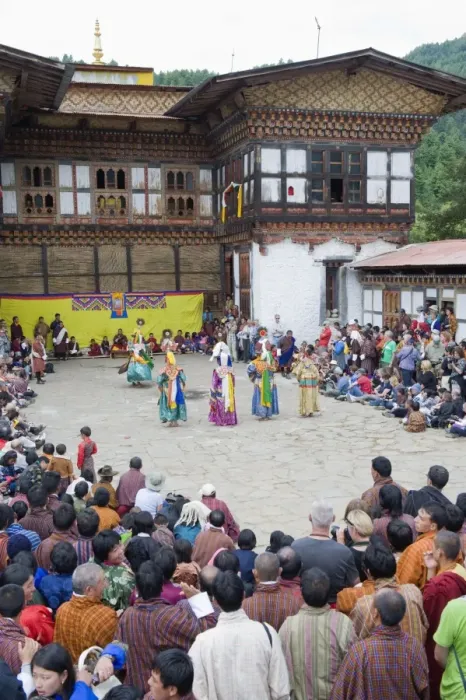 Framed Print : Dancers at Thangbi Mani Tsechu (festival), Jakar, Bumthang, Chokor Valley, Bhutan, Asia Framed Print : Dancers at Thangbi Mani Tsechu (festival), Jakar, Bumthang, Chokor Valley, Bhutan, Asia