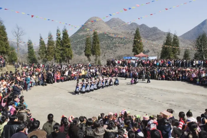 Framed Print : Dancing at a 4 Seals Miao lunar New Year festival, Xinyao village, Guizhou Province