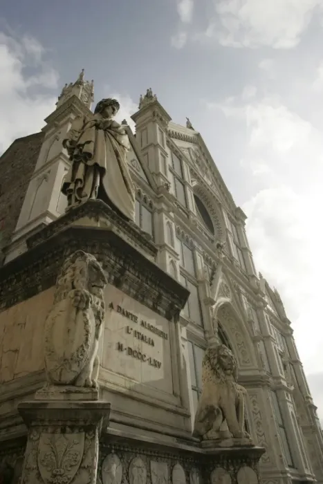 Framed Print : Dante and the facade of Santa Croce church, Florence, Tuscany, Italy, Europe Framed Print : Dante and the facade of Santa Croce church, Florence, Tuscany, Italy, Europe