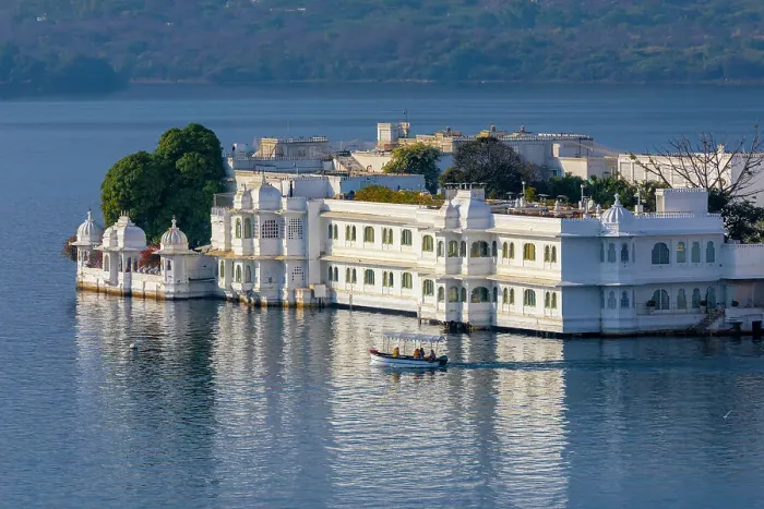Framed Print : Dawn at the Lake Palace, Lake Pichola, Udaipur, Rajasthan, India, South Asia, Asia Framed Print : Dawn at the Lake Palace, Lake Pichola, Udaipur, Rajasthan, India, South Asia, Asia