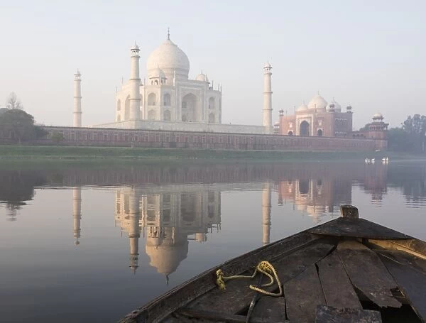 Dawn on the Taj Mahal from Yamuna River, UNESCO World Heritage Site, Agra, Uttar Pradesh