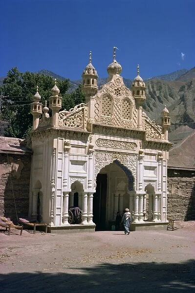 Decorated arch in Mentars Palace in Chitral