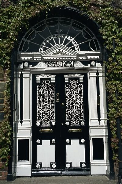 Decorative Georgian doorway in Dublin