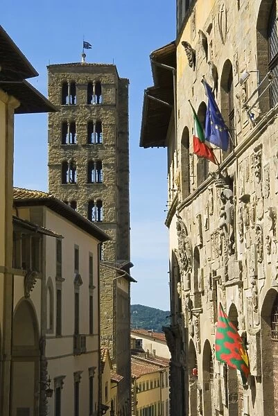 Via dei Pileati and St. Maria della Pieves belltower, Arezzo, Tuscany, Italy, Europe