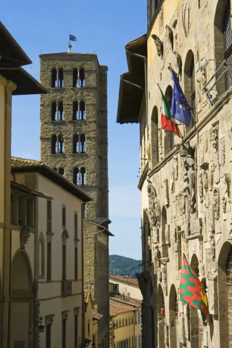 Framed Print : Via dei Pileati and St. Maria della Pieves belltower, Arezzo, Tuscany, Italy, Europe Framed Print : Via dei Pileati and St. Maria della Pieves belltower, Arezzo, Tuscany, Italy, Europe