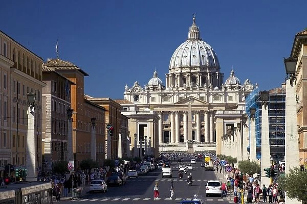 Via della Conciliazione and St. Peters Basilica, Vatican, Rome, Lazio, Italy, Europe