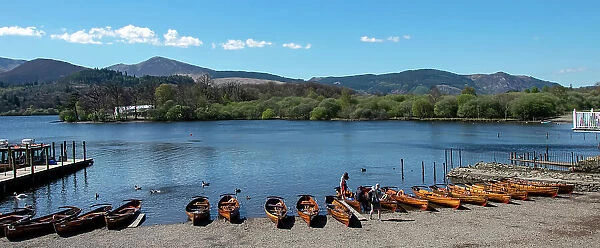 Derwentwater, rowing boat beach, Grisedale Pike range, Keswick, Lake District National Park, UNESCO World Heritage Site, Cumbria, England, United Kingdom, Europe