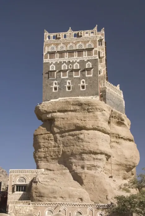 Framed Print : Dhar Alhajr (the Imans Palace), built on a sandstone crag, Wadi Dhahr Framed Print : Dhar Alhajr (the Imans Palace), built on a sandstone crag, Wadi Dhahr