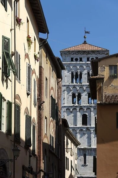 Via di Poggio and the Campanile of San Michele, Lucca, Tuscany, Italy, Europe