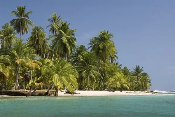Diadup Island, San Blas Islands (Kuna Yala Islands), Panama, Central America