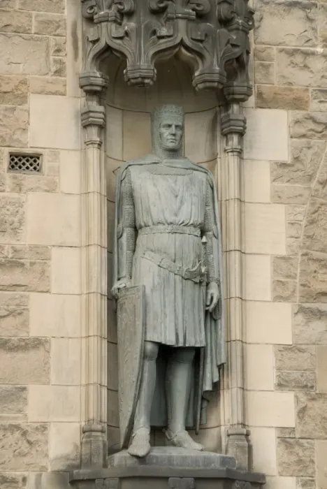 Framed Print : DMaca007. Statue of Robert the Bruce at entrance to Edinburgh Castle Framed Print : DMaca007. Statue of Robert the Bruce at entrance to Edinburgh Castle
