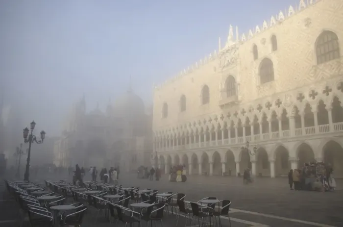 Framed Print : The Doges Palace in mist Framed Print : The Doges Palace in mist