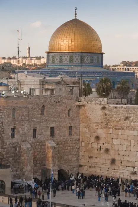 Framed Print : Dome of the Rock and the Western Wall, Jerusalem, Israel, Middle East Framed Print : Dome of the Rock and the Western Wall, Jerusalem, Israel, Middle East