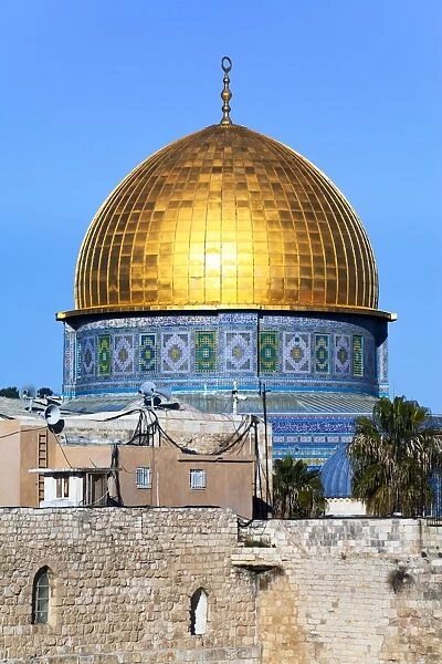 Dome of the Rock above the Western Wall Plaza, Old City, UNESCO World Heritage Site, Jerusalem, Israel, Middle East