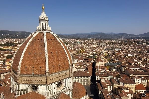 The Dome of Santa Maria del Fiore and roof tops, Florence, UNESCO World Heritage Site, Tuscany, Italy, Europe