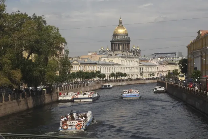 Framed Print : Dome of St. Isaacs Cathedral and canal, St. Petersburg, Russia, Europe Framed Print : Dome of St. Isaacs Cathedral and canal, St. Petersburg, Russia, Europe