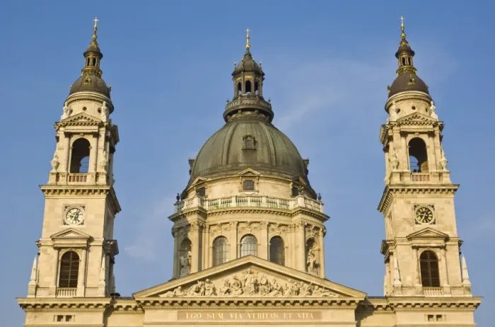 Framed Print : Dome of St. Stephens basilica (Szent Istvan Bazilika), Budapest, Hungary, Europe Framed Print : Dome of St. Stephens basilica (Szent Istvan Bazilika), Budapest, Hungary, Europe