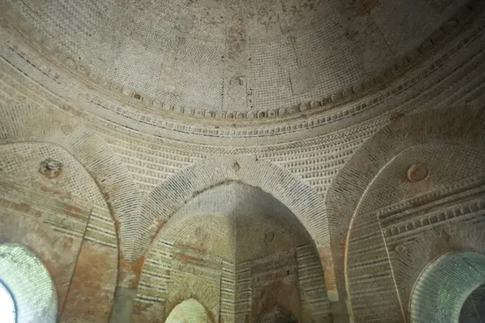 Framed Print : Domed interior and arches of the 15th century Lattan mosque, showing alternating horizontal bands of bricks, Gaur, West Bengal Framed Print : Domed interior and arches of the 15th century Lattan mosque, showing alternating horizontal bands of bricks, Gaur, West Bengal