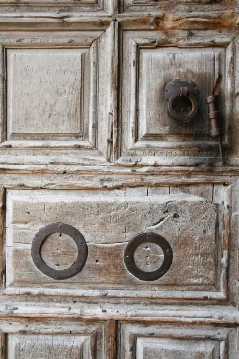 Framed Print : The door of the church of the Holy Sepulchre, Old City, Jerusalem, Israel, Middle East Framed Print : The door of the church of the Holy Sepulchre, Old City, Jerusalem, Israel, Middle East
