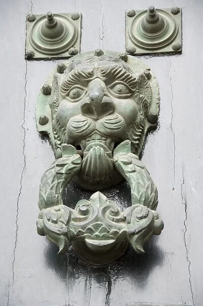 Door knocker on the front of Santiago Cathedral