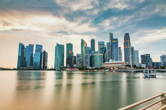 Framed Print : Downtown core skyscrapers by Marina Bay, Singapore Framed Print : Downtown core skyscrapers by Marina Bay, Singapore