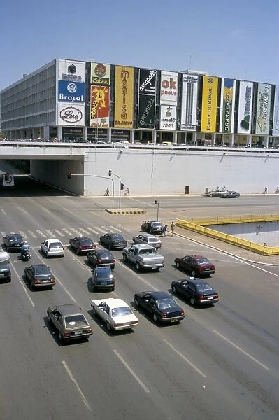 Downtown, main thoroughfare and shopping mall, Brasilia, Brazil, South America