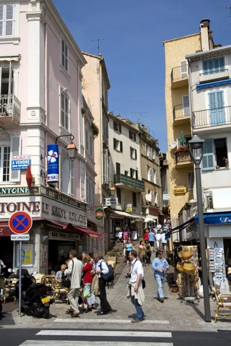 Framed Print : Downtown streets, Cannes, Alpes Maritimes, Provence, Cote d Azur, French Riviera Framed Print : Downtown streets, Cannes, Alpes Maritimes, Provence, Cote d Azur, French Riviera