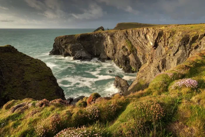 Framed Print : Dramatic cliff top scenery near Padstow on the North Coast of Cornwall, England, United Kingdom, Europe Framed Print : Dramatic cliff top scenery near Padstow on the North Coast of Cornwall, England, United Kingdom, Europe