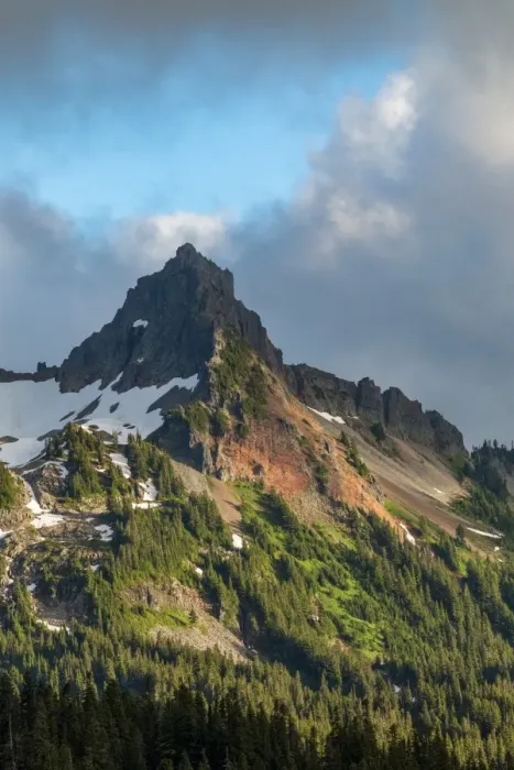 Framed Print : Dramatic light on the rugged Tatoosh Range near Mount Rainier, part of the Cascade Range Framed Print : Dramatic light on the rugged Tatoosh Range near Mount Rainier, part of the Cascade Range